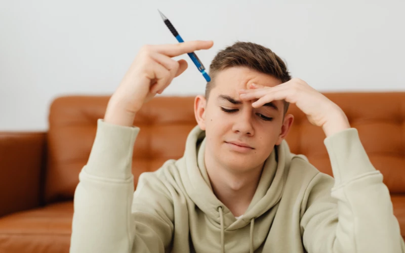 Tại sao người học c&oacute; th&oacute;i quen dịch trong đầu?